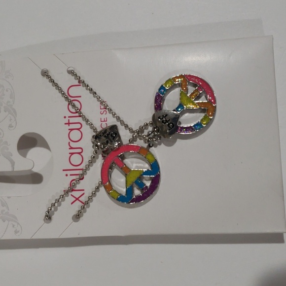 Xhilaration Silver tone Rainbow Peace Sign BFF Necklace Set - Friendship Jewelry - Picture 5 of 7